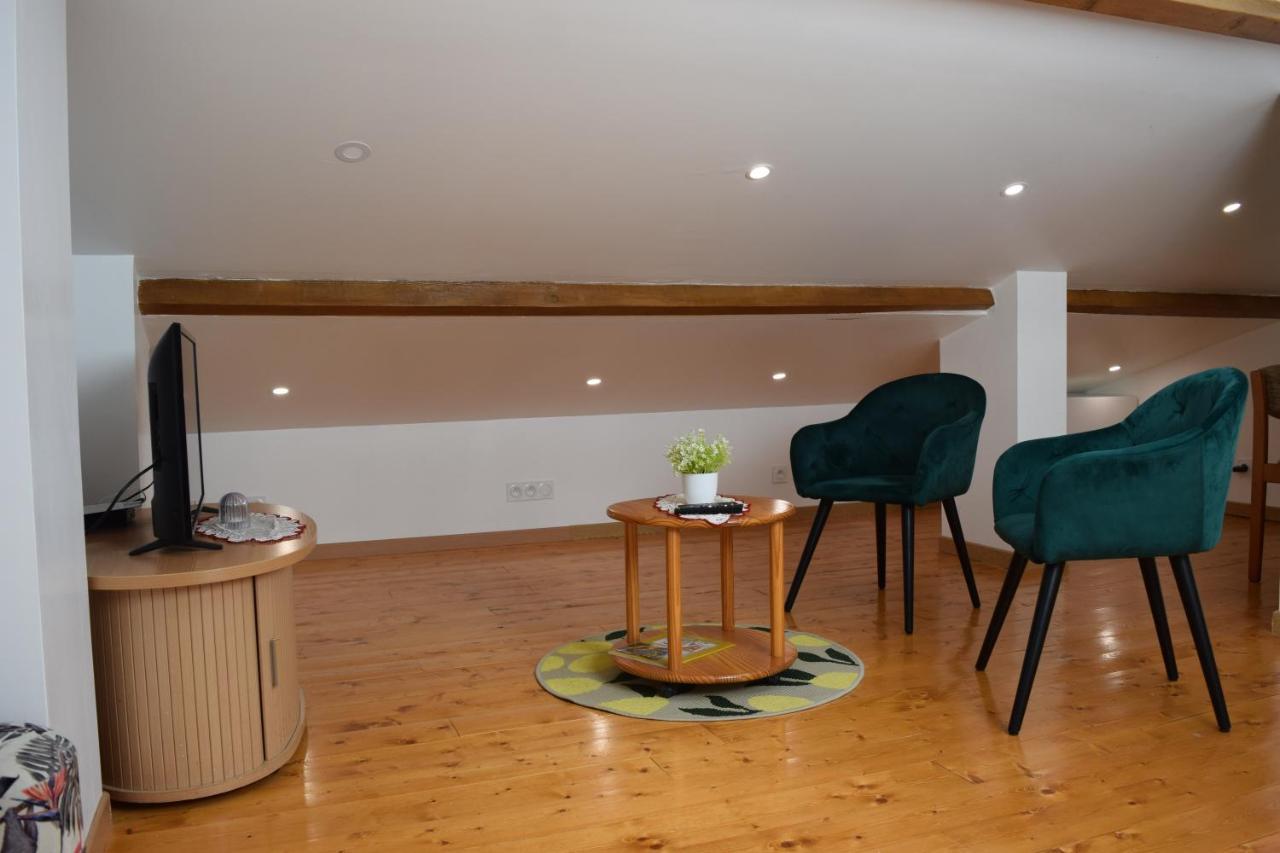 La Joie Dans Quartier Chic Appartement *